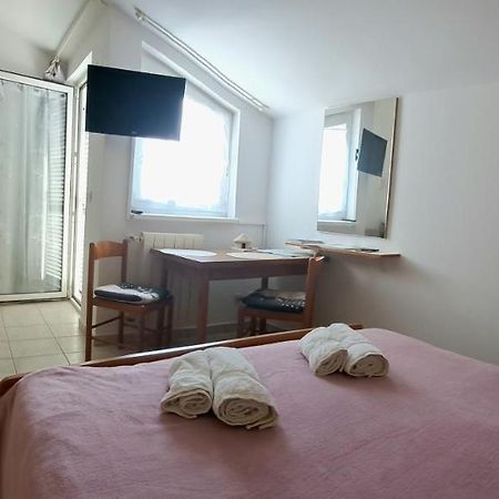 Studio Apartman Olivera Rovinj Exterior foto