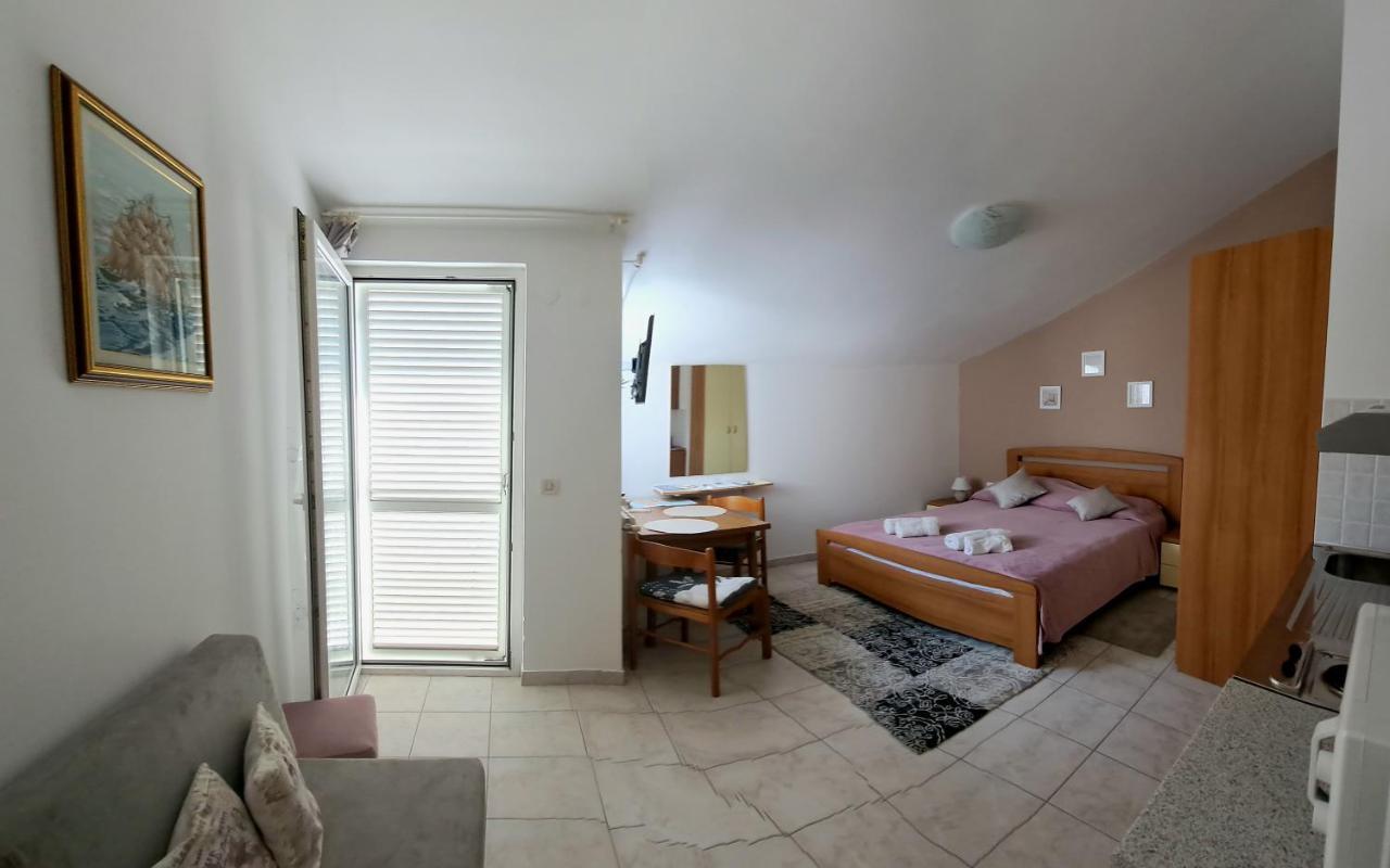 Studio Apartman Olivera Rovinj Exterior foto